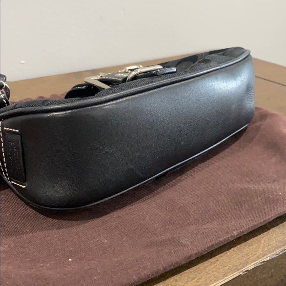 Vintage 2000s COACH shoulder pouchette - Picture 11 of 11